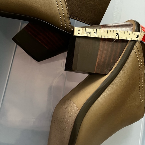 Taupe Booties w/elastic back - Picture 2 of 6